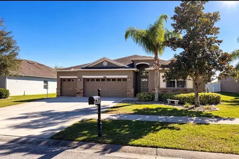 5828 Puzo Pl, Mount Dora, FL 32757