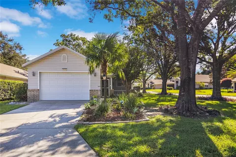 25036 Cranes Roost Cir, Leesburg, FL 34748