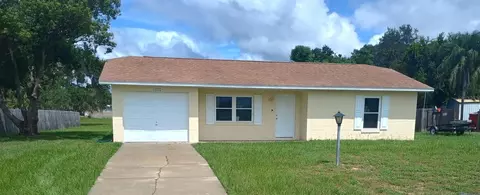 13332 Grand Terrace Dr, Grand Island, FL 32735