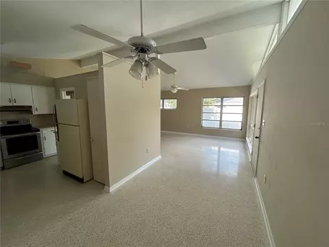 Living - 102 E Pendleton Ave, Eustis, FL 32726 photo 3 of 4