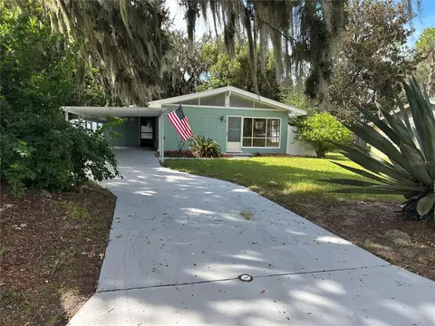 Exterior - 102 E Pendleton Ave, Eustis, FL 32726 photo 1 of 14
