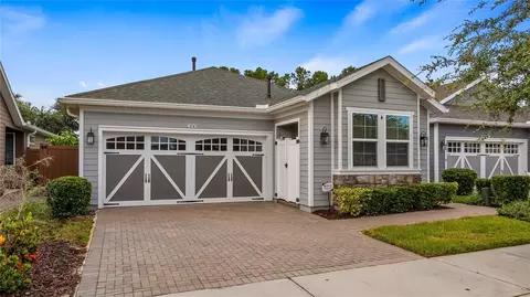 374 Alcove Dr, Groveland, FL 34736