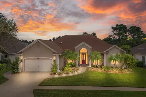 1560 Edgewater Dr, Mount Dora, FL 32757