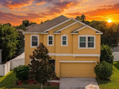 2566 Limerick Cir, Grand Island, FL 32735
