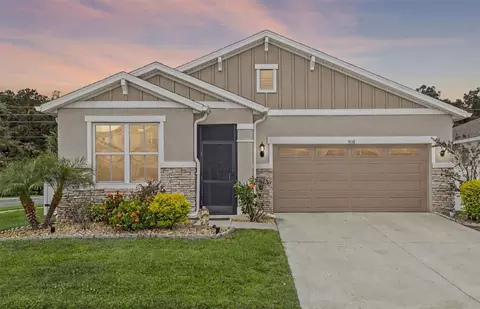 5118 Meadow Song Dr, Okahumpka, FL 34762