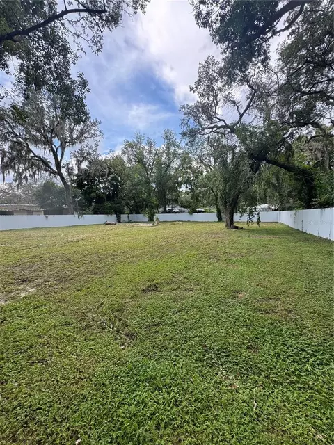 2211 Keuka Ave, Leesburg, FL 34748