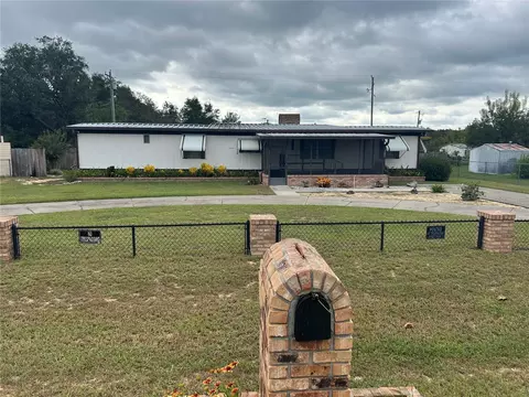 16920 SE 251st Ter, Umatilla, FL 32784