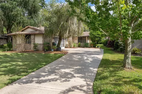 103 Waterwood Dr, Yalaha, FL 34797