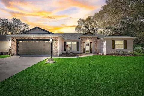 25273 Lost Oak Cir, Leesburg, FL 34748