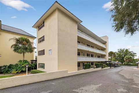 101 N Grandview St #210, Mount Dora, FL 32757