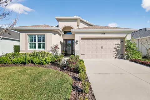 8464 Bridgeport Bay Cir, Mount Dora, FL 32757