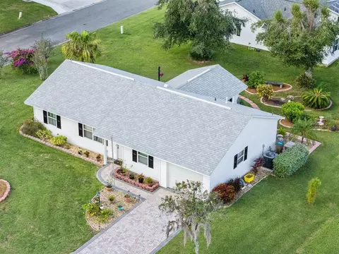 26104 Newcombe Cir, Leesburg, FL 34748