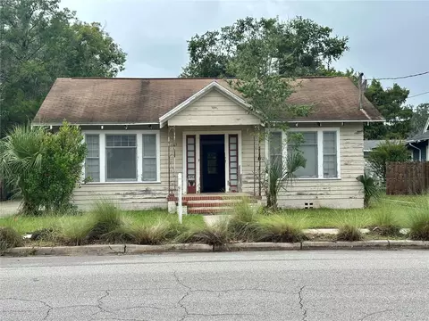 323 S 2nd St, Leesburg, FL 34748