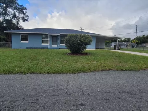 945 Marion Dr, Mount Dora, FL 32757