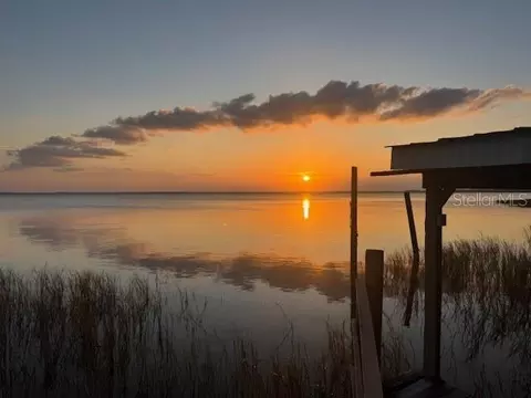 1200 Northshore Dr, Eustis, FL 32726