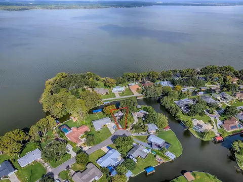 1613 Orange Ave, Tavares, FL 32778