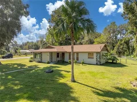845 Cr 467, Lake Panasoffkee, FL 33538