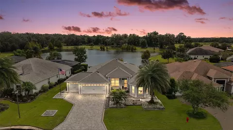 2082 Vision Ct, The Villages, FL 32163