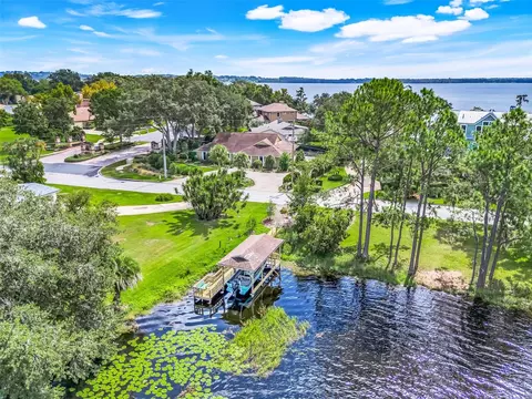 721 W Lakeshore Dr, Clermont, FL 34711