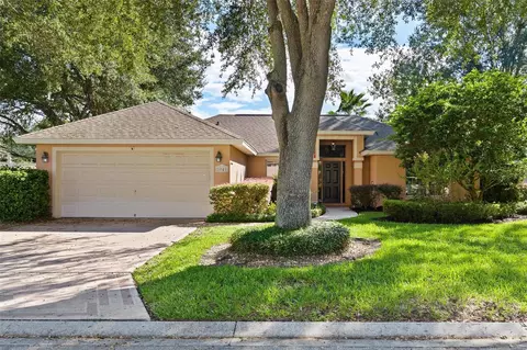 1041 Vassar Dr, Eustis, FL 32726