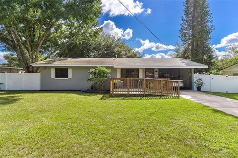1313 Maugans Ave, Leesburg, FL 34748