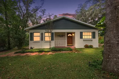 30641 Edgewood St, Sorrento, FL 32776