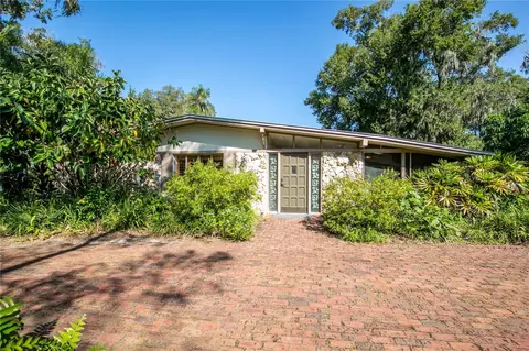 657 Lake Dr, Altamonte Springs, FL 32701