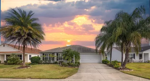 1393 Ducksbury St, The Villages, FL 32163