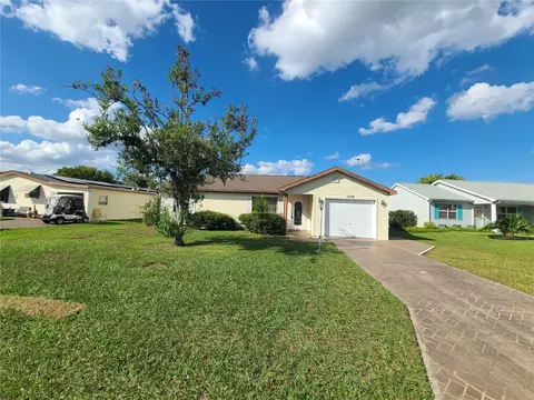 1209 Maria Ct, The Villages, FL 32159