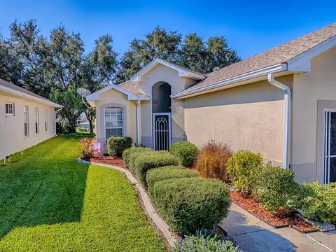 3592 Tropical Seas Loop, Tavares, FL 32778