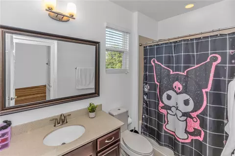 Bath - 3301 Bethpage Loop, Mount Dora, FL 32757 photo 2 of 6