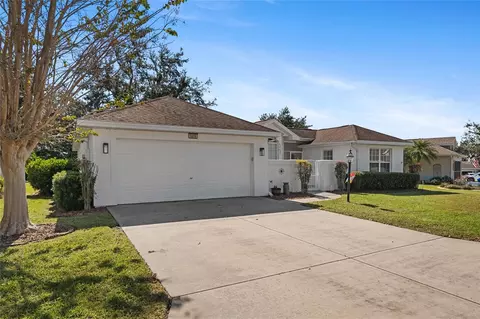 5676 Gulf Stream St, Tavares, FL 32778
