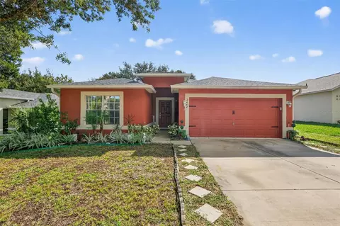 2442 Foxhollow Rd, Tavares, FL 32778
