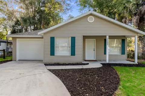 2588 Cr 426e, Lake Panasoffkee, FL 33538
