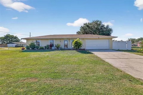 1239 Padgett Cir, Lady Lake, FL 32159