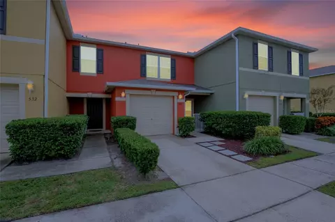528 Cresting Oak Cir #8, Orlando, FL 32824