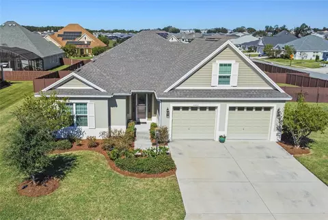 11202 Roz Way, Oxford, FL 34484