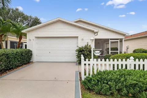 420 Canterbury Ct, The Villages, FL 32162