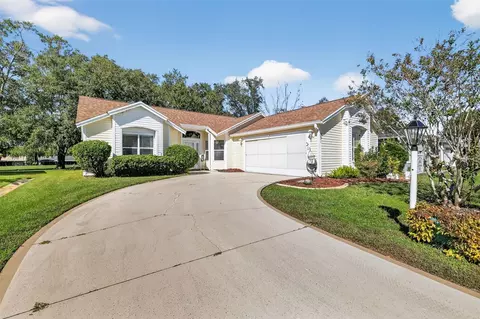 931 Oleander St, Lady Lake, FL 32159