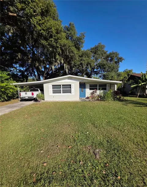 804 S Lone Oak Dr, Leesburg, FL 34748