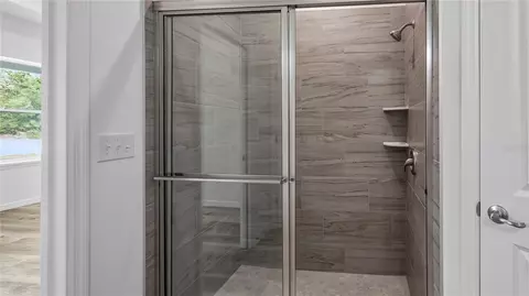 Bath - 40407 W 8th Ave, Umatilla, FL 32784 photo 3 of 4