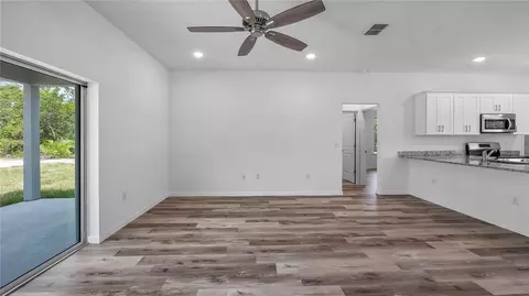 Living - 40407 W 8th Ave, Umatilla, FL 32784 photo 5 of 5