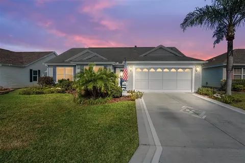 3017 Hillside Ln, The Villages, FL 32162