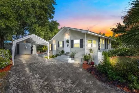 3565 Wilson Ave, Mount Dora, FL 32757
