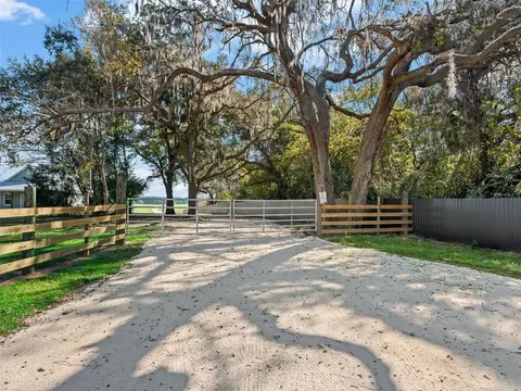 Cr 635, Bushnell, FL 33513