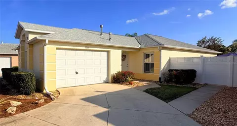 792 Chappells Dr, The Villages, FL 32162