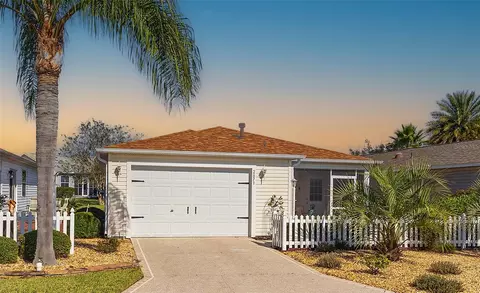 2671 Collington Dr, The Villages, FL 32162