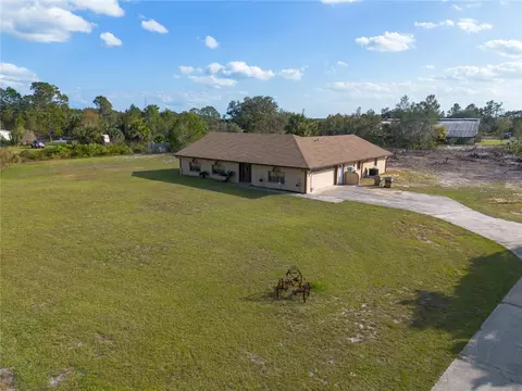 26650 Pelican St, Eustis, FL 32736