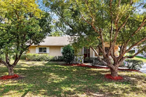 109 N Bloxam Ave, Minneola, FL 34715