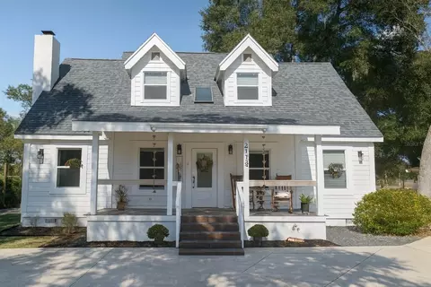 21135 Peckham Ave, Mount Dora, FL 32757